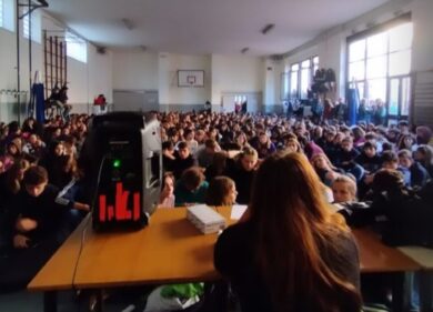 Ecco perché il Manzoni fa bene ad occupare. Il commento di un manzoniano doc