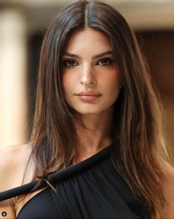 Emily Ratajkowski e Brad Pitt sono la nuova coppia di Hollywood. FOTO Emily Ratajkowski e Brad Pitt sono la nuova coppia di Hollywood. FOTO