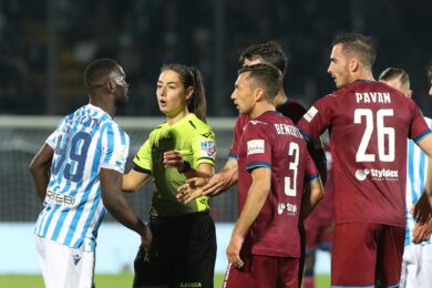 Chi è Maria Sole Ferrieri Caputi, prima donna arbitro in serie A