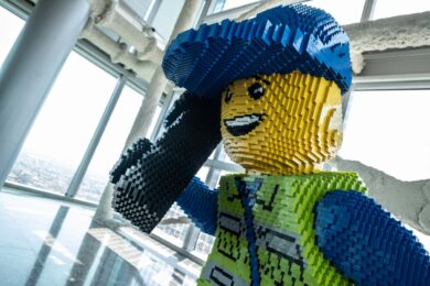 I mattoncini Lego non conoscono crisi: aperti 66 nuovi negozi nel 2022