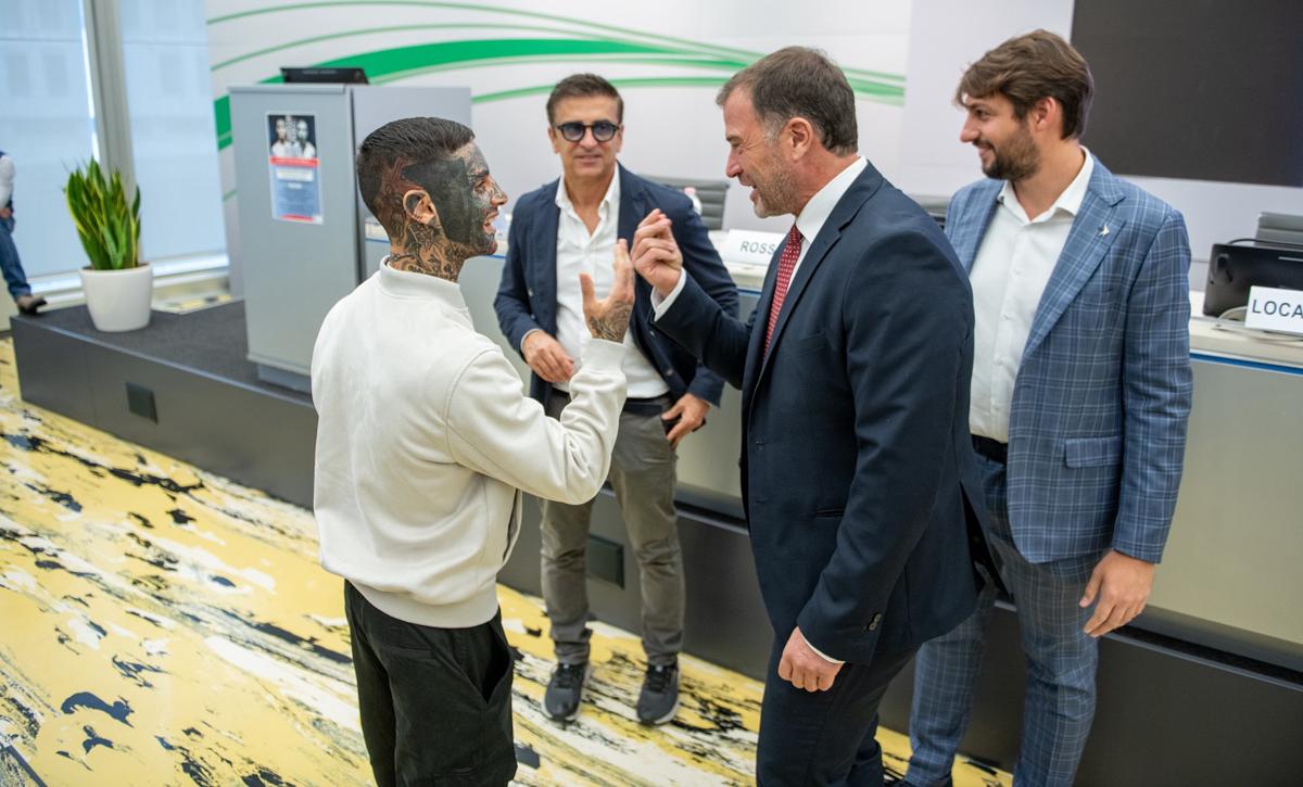 Presentato l’incontro di boxe e di solidarietà tra Lorusso e Perez Presentato l’incontro di boxe e di solidarietà tra Lorusso e Perez