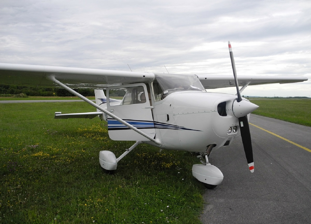 Mantova, aereo da turismo precipita: un morto e tre feriti Mantova, aereo da turismo precipita: un morto e tre feriti