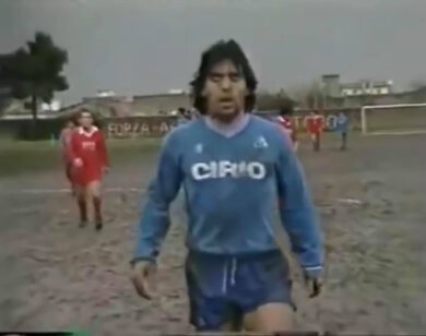 Arrestato per spaccio, nel 1985 Diego Maradona giocò per lui ad Acerra – VIDEO