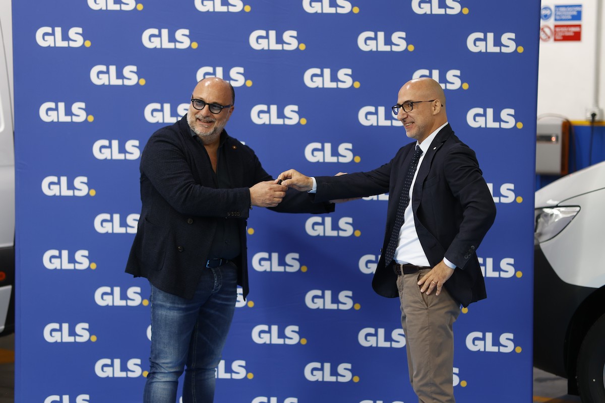 Mercedes-Benz eSprinter entra nella flotta della Carinico Srl Mercedes-Benz eSprinter entra nella flotta della Carinico Srl