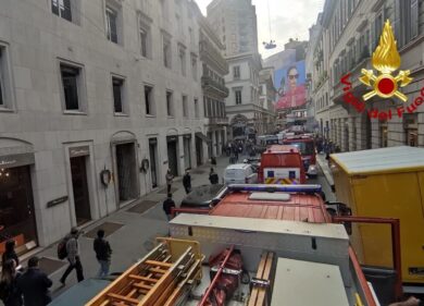 Principio d’incendio in negozio Prada, intervento dei vigili del fuoco