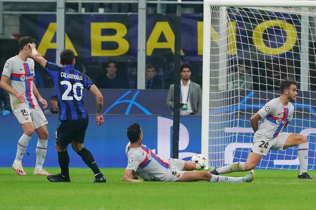 Inter, Calhanoglu affonda Barcellona. Marelli: “Mani Dumfries? Rigore” MOVIOLA Inter, Calhanoglu affonda Barcellona. Marelli: “Mani Dumfries? Rigore” MOVIOLA