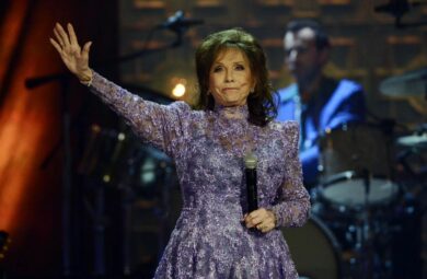 Addio a Tennesse Loretta Lynn: stella della musica country americana