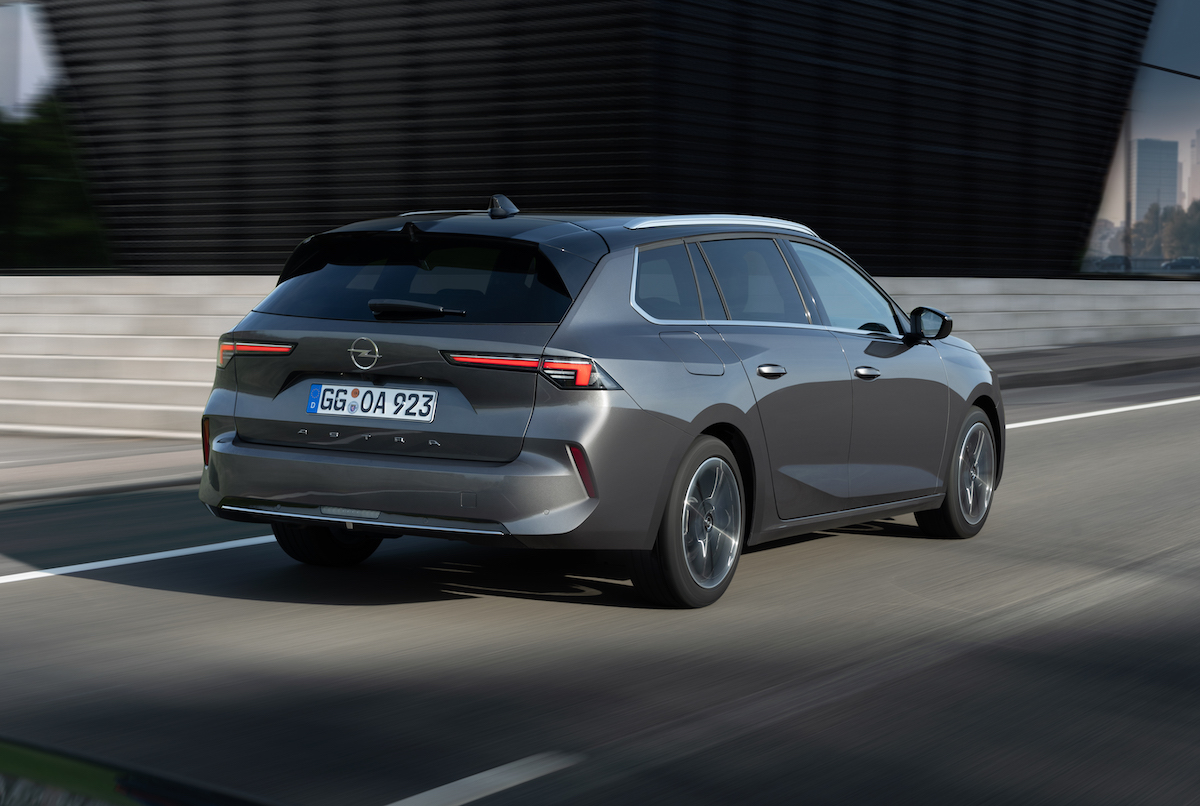 Nuova Opel Astra Sports Tourer è “Auto Familiare del 2022” Nuova Opel Astra Sports Tourer è “Auto Familiare del 2022”