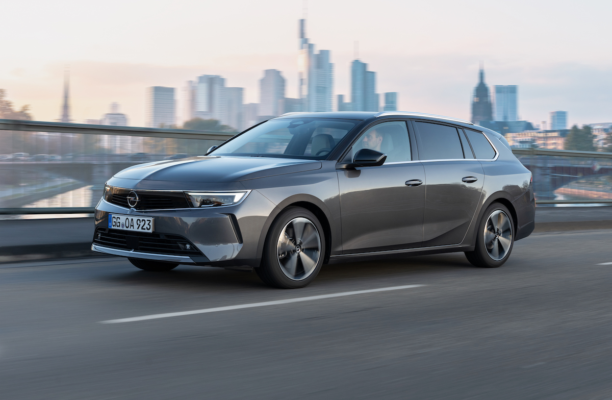 Nuova Opel Astra Sports Tourer è “Auto Familiare del 2022” Nuova Opel Astra Sports Tourer è “Auto Familiare del 2022”
