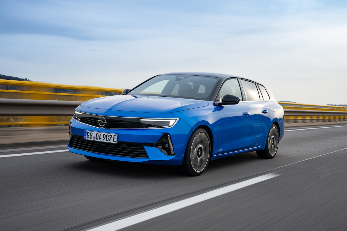 Nuova Opel Astra Sports Tourer è “Auto Familiare del 2022” Nuova Opel Astra Sports Tourer è “Auto Familiare del 2022”