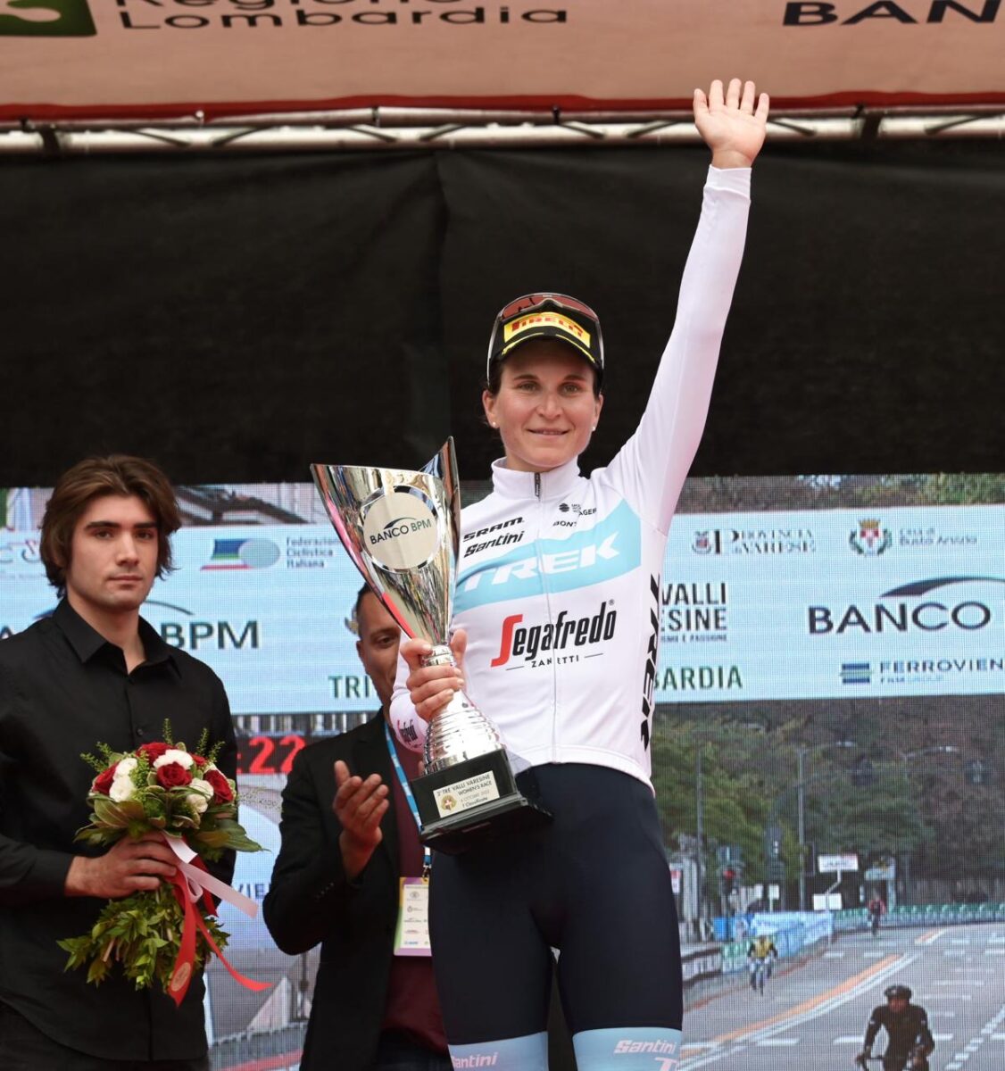 Tadej Pogacar e Elisa Longo Borghini vincono Tre Valli Varesine 2022 Tadej Pogacar e Elisa Longo Borghini vincono Tre Valli Varesine 2022