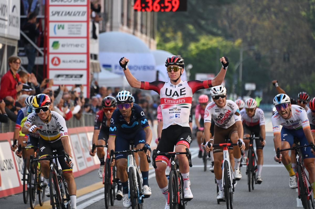 Tadej Pogacar e Elisa Longo Borghini vincono Tre Valli Varesine 2022 Tadej Pogacar e Elisa Longo Borghini vincono Tre Valli Varesine 2022