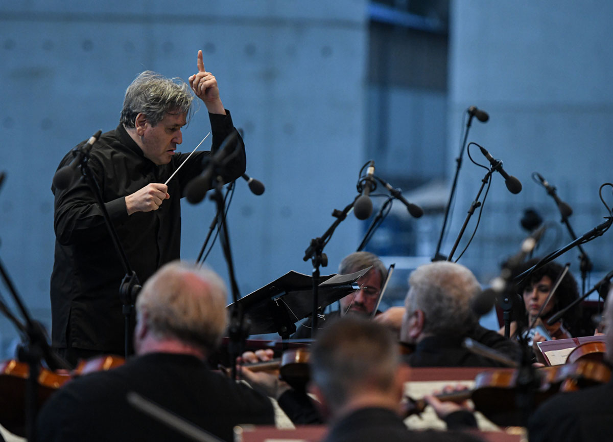 Santa Cecilia debutta su Spotify, la playlist del cuore del maestro Pappano Santa Cecilia debutta su Spotify, la playlist del cuore del maestro Pappano