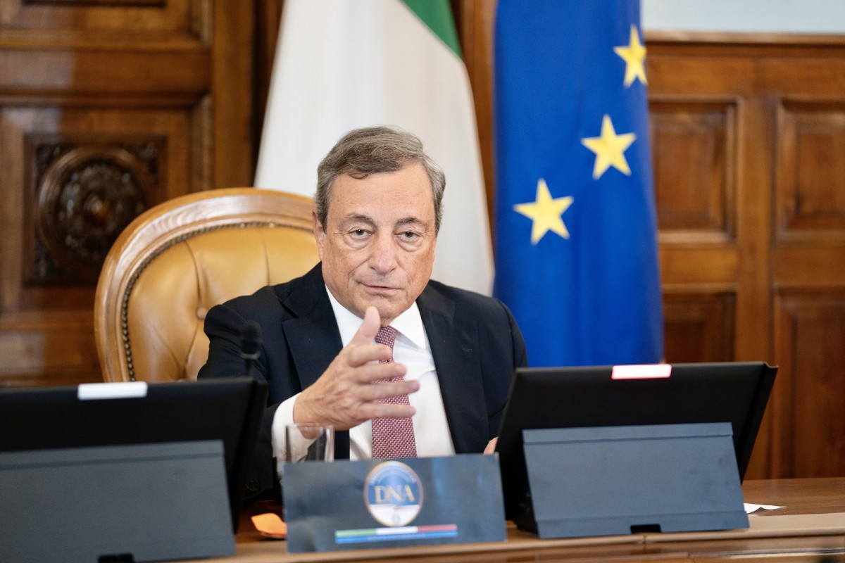 L’Ue lontana da un accordo sul gas. Draghi: “Così l’Europa affonda” L’Ue lontana da un accordo sul gas. Draghi: “Così l’Europa affonda”
