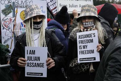 “Libertà per Julian Assange”, Roma si unisce al grido che fa il giro del mondo