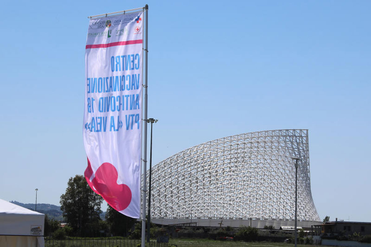 La Vela di Calatrava “non si tocca”: è il vero simbolo del collasso di Roma La Vela di Calatrava “non si tocca”: è il vero simbolo del collasso di Roma