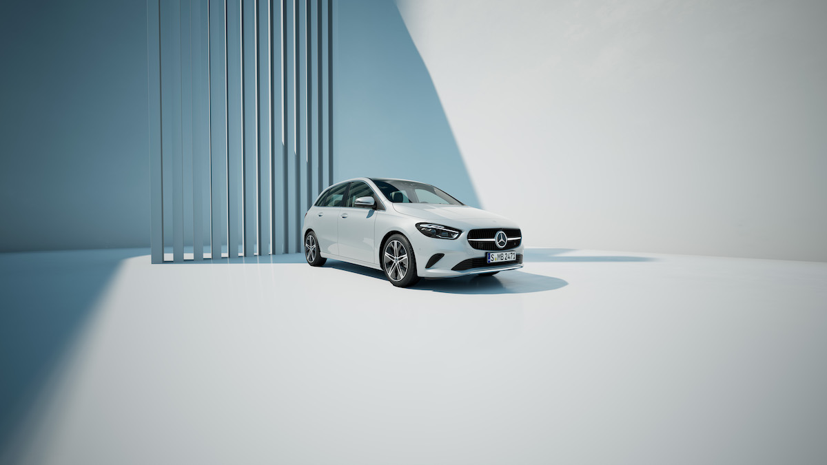Mercedes-Benz Classe B: la Sports Tourer con la Stella si rifà il trucco Mercedes-Benz Classe B: la Sports Tourer con la Stella si rifà il trucco