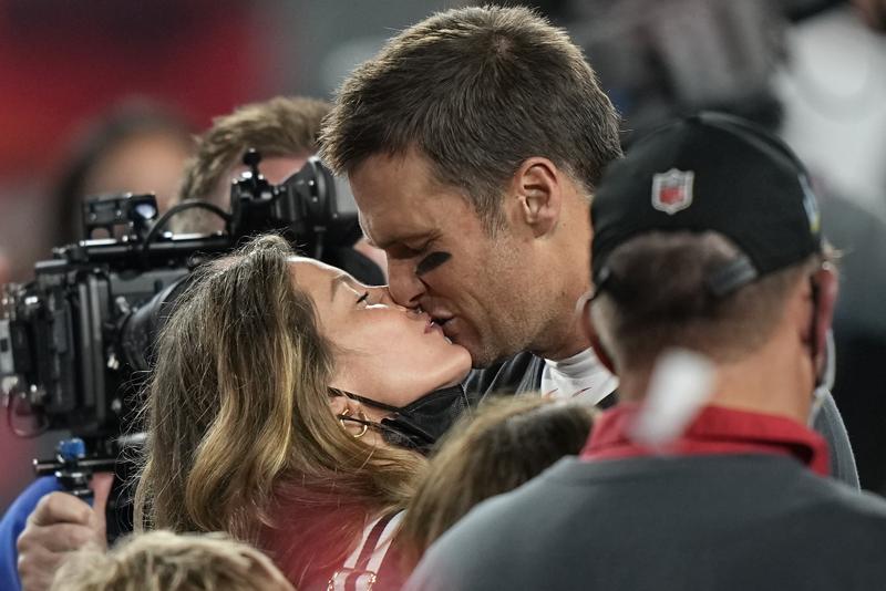 Tom Brady-Gisele Bundchen, divorzio per colpa del… sesso? Gossip bollente