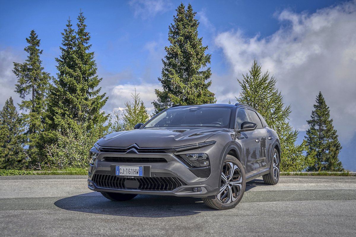 Con la Citroën C5 X Plug-in Hybrid alla scoperta della verde Carinzia Con la Citroën C5 X Plug-in Hybrid alla scoperta della verde Carinzia