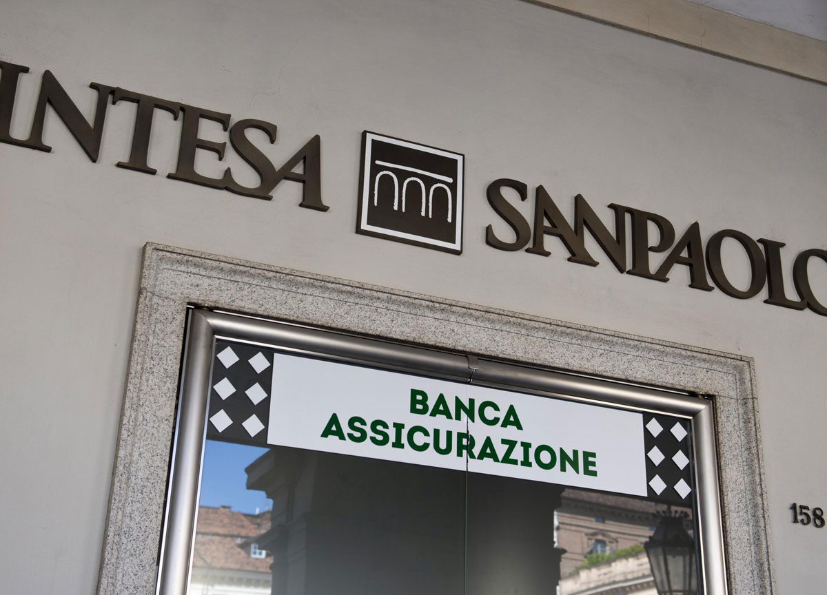 Intesa Sanpaolo lancia la settimana lavorativa di quattro giorni Intesa Sanpaolo lancia la settimana lavorativa di quattro giorni