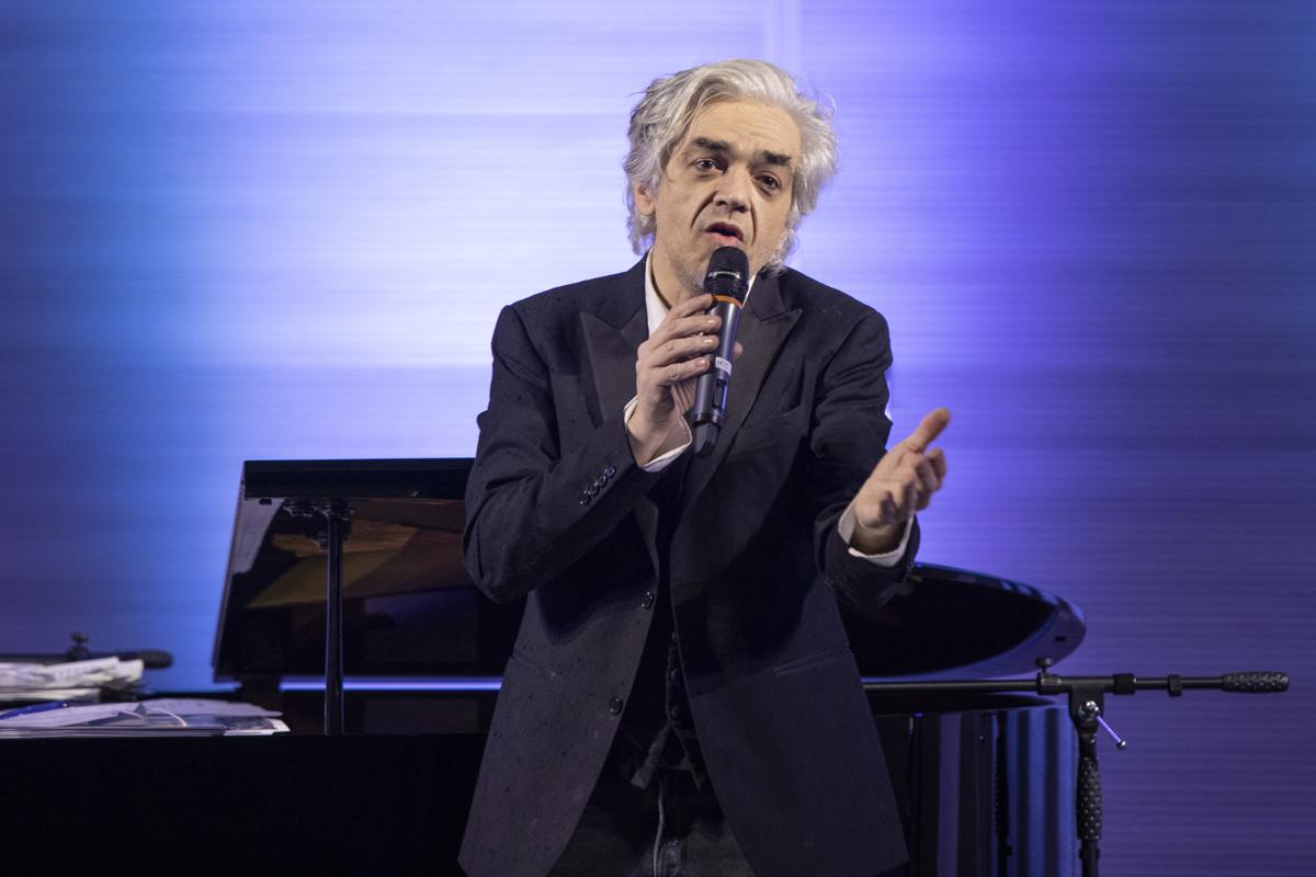 Morgan, la filastrocca per Meloni. E per Sgarbi come Ministro per la Cultura Morgan, la filastrocca per Meloni. E per Sgarbi come Ministro per la Cultura