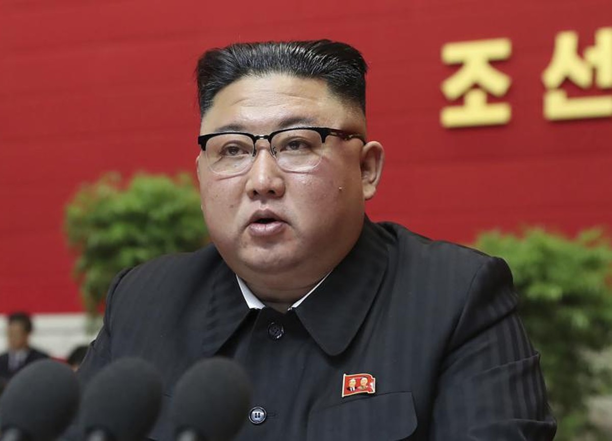 Corea del Nord, i missili diventano a lungo raggio. Kim: pronti alla guerra Corea del Nord, i missili diventano a lungo raggio. Kim: pronti alla guerra