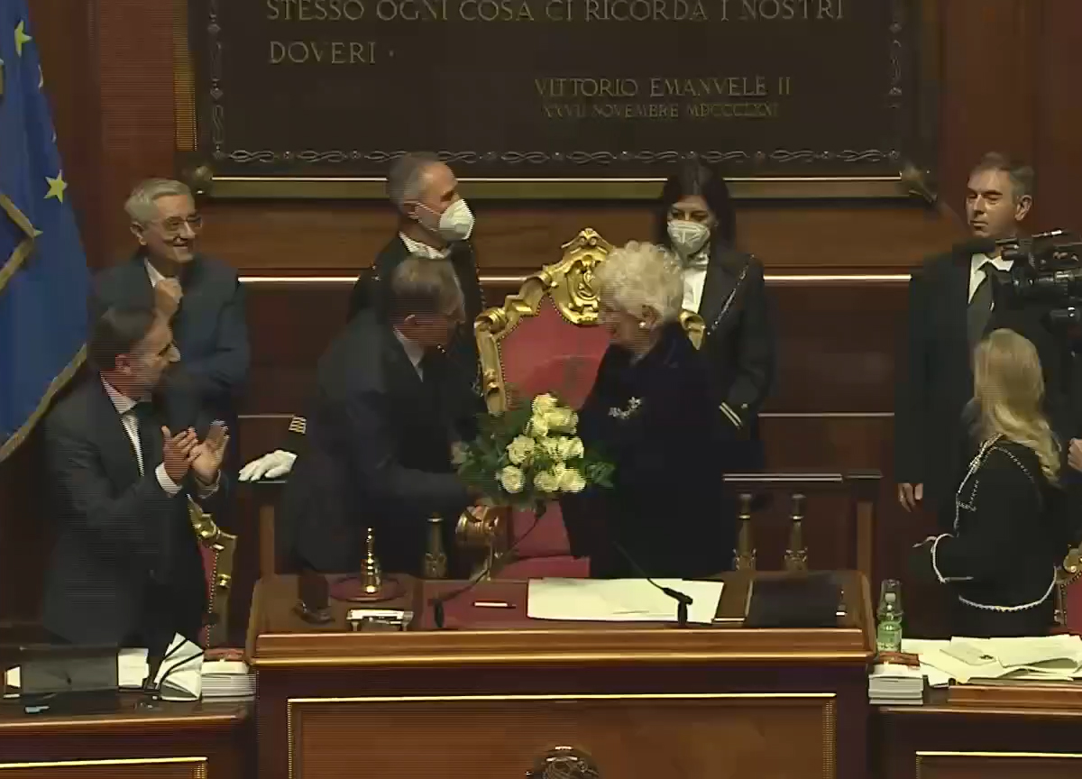 Senato, a La Russa voti da opposizione: eletto nonostante il “vaffa” di Silvio Senato, a La Russa voti da opposizione: eletto nonostante il “vaffa” di Silvio