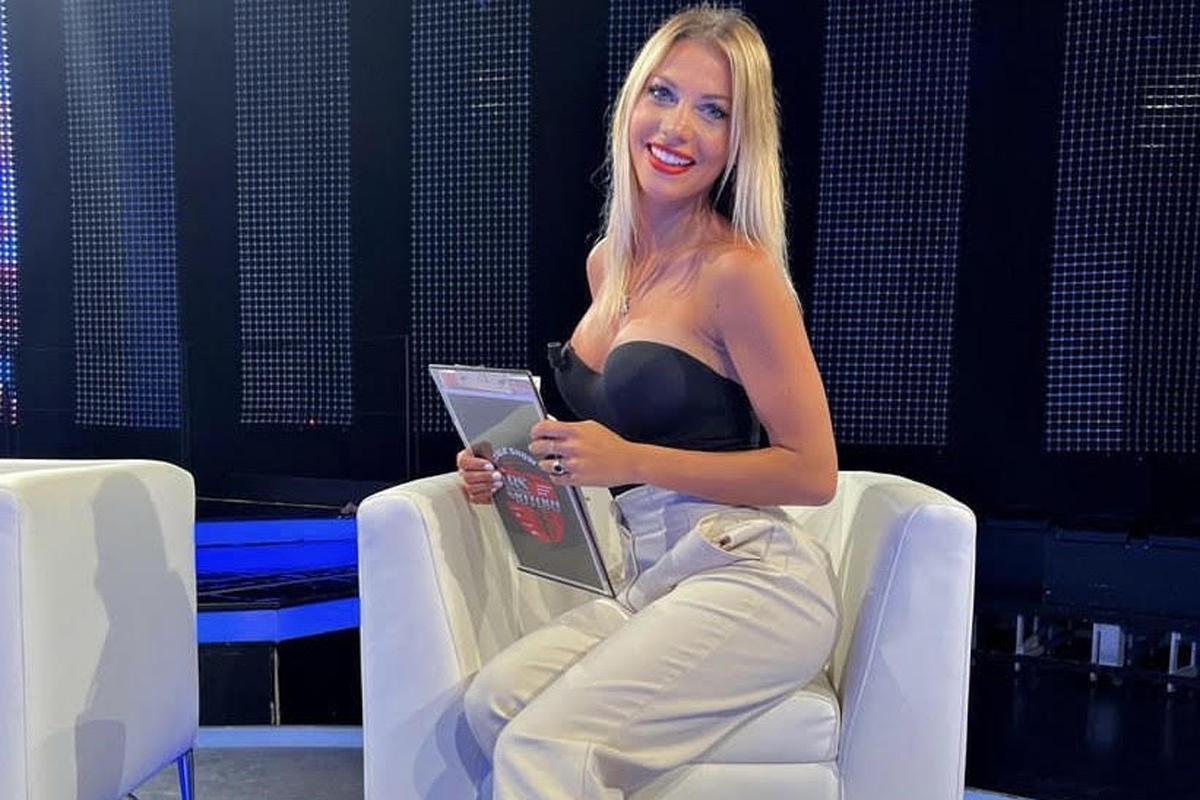 Francesca Agnati sale sul ring: la musa di boxe e kickboxing. LE FOTO Francesca Agnati sale sul ring: la musa di boxe e kickboxing. LE FOTO