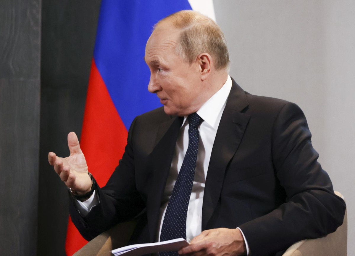 Europa in recessione, la Russia sta in piedi. Putin si paga anche le armi Europa in recessione, la Russia sta in piedi. Putin si paga anche le armi