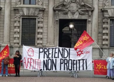 Caro affitti, la protesta degli universitari a Milano