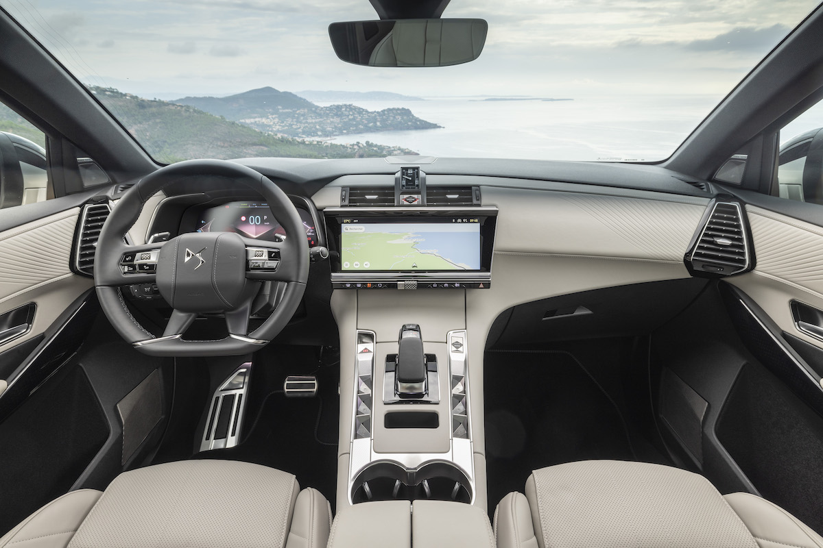 Le concessionarie italiane ospitano il primo“DS 7 EXPERIENCES” Le concessionarie italiane ospitano il primo“DS 7 EXPERIENCES”