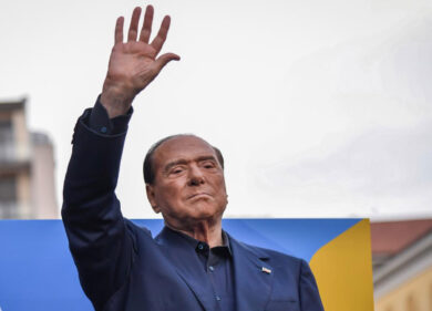 Berlusconi tentato di non indicare Meloni. Salvini media e prende 5 ministeri