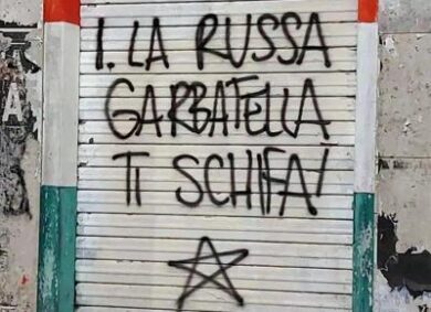 Fdi, contro La Russa son tornate le Brigate rosse: spunta la Stella a 5 punte