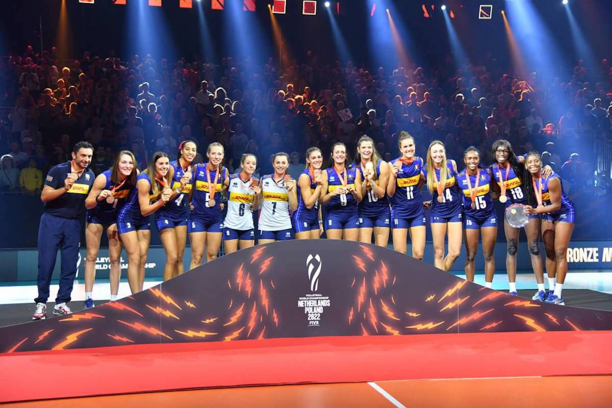 Le azzurre del volley vincono il bronzo ai mondiali in Olanda Le azzurre del volley vincono il bronzo ai mondiali in Olanda