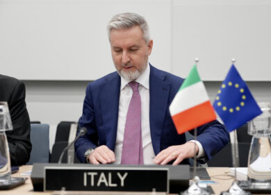 Guerini: “L’Italia resti nel campo di Kiev e dell’euroatlantismo”