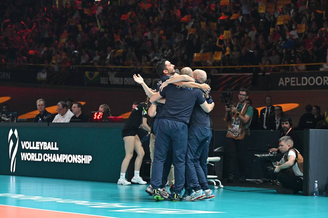 Le azzurre del volley vincono il bronzo ai mondiali in Olanda Le azzurre del volley vincono il bronzo ai mondiali in Olanda