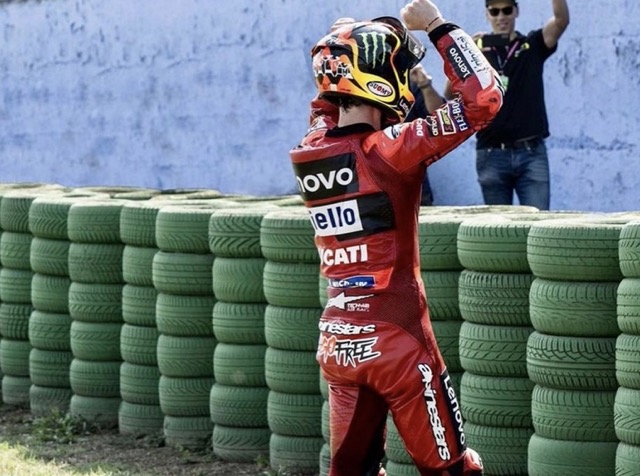 Bagnaia, le mani sul mondiale MotoGp: terzo in Australia, Quartararo cade Bagnaia, le mani sul mondiale MotoGp: terzo in Australia, Quartararo cade