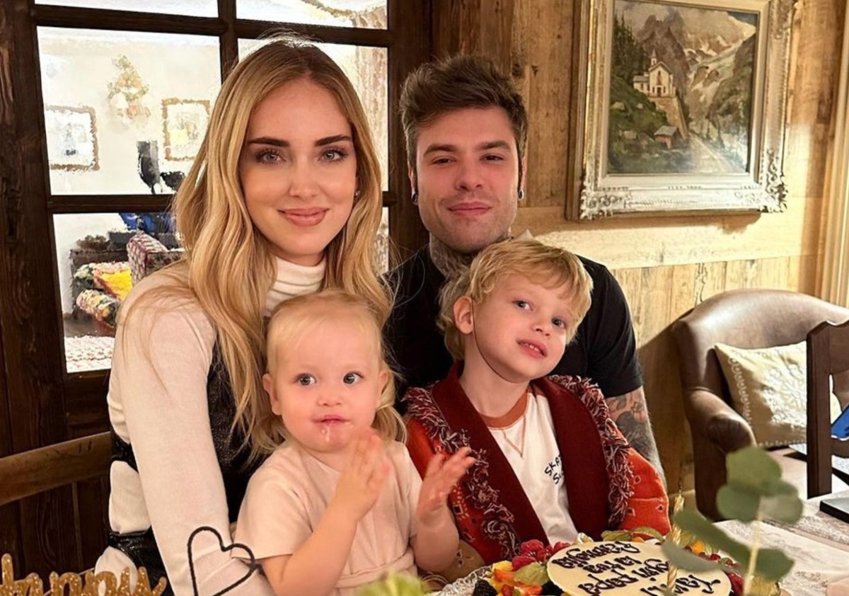 Fedez compie 33 anni: festa con Chiara Ferragni. GALLERY Fedez compie 33 anni: festa con Chiara Ferragni. GALLERY