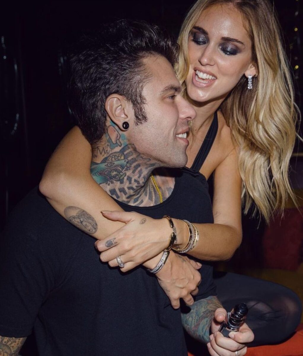 Fedez compie 33 anni: festa con Chiara Ferragni. GALLERY Fedez compie 33 anni: festa con Chiara Ferragni. GALLERY