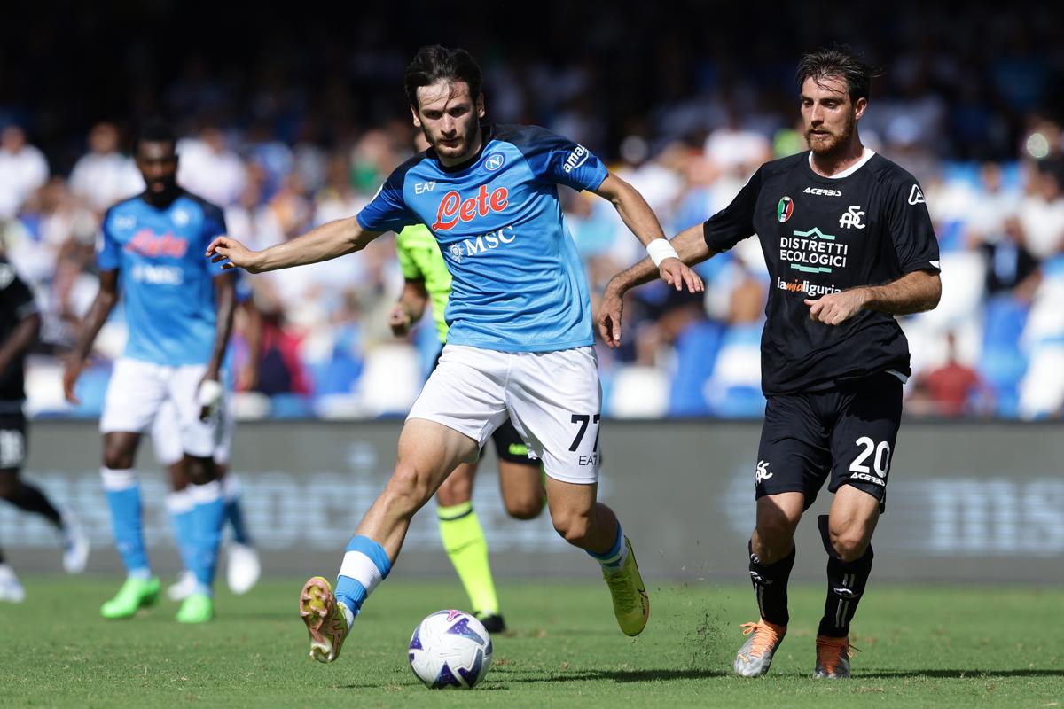 Kvaratskhelia: anti-Leao del Napoli che vuole il Real Madrid (rimpianto Juve)