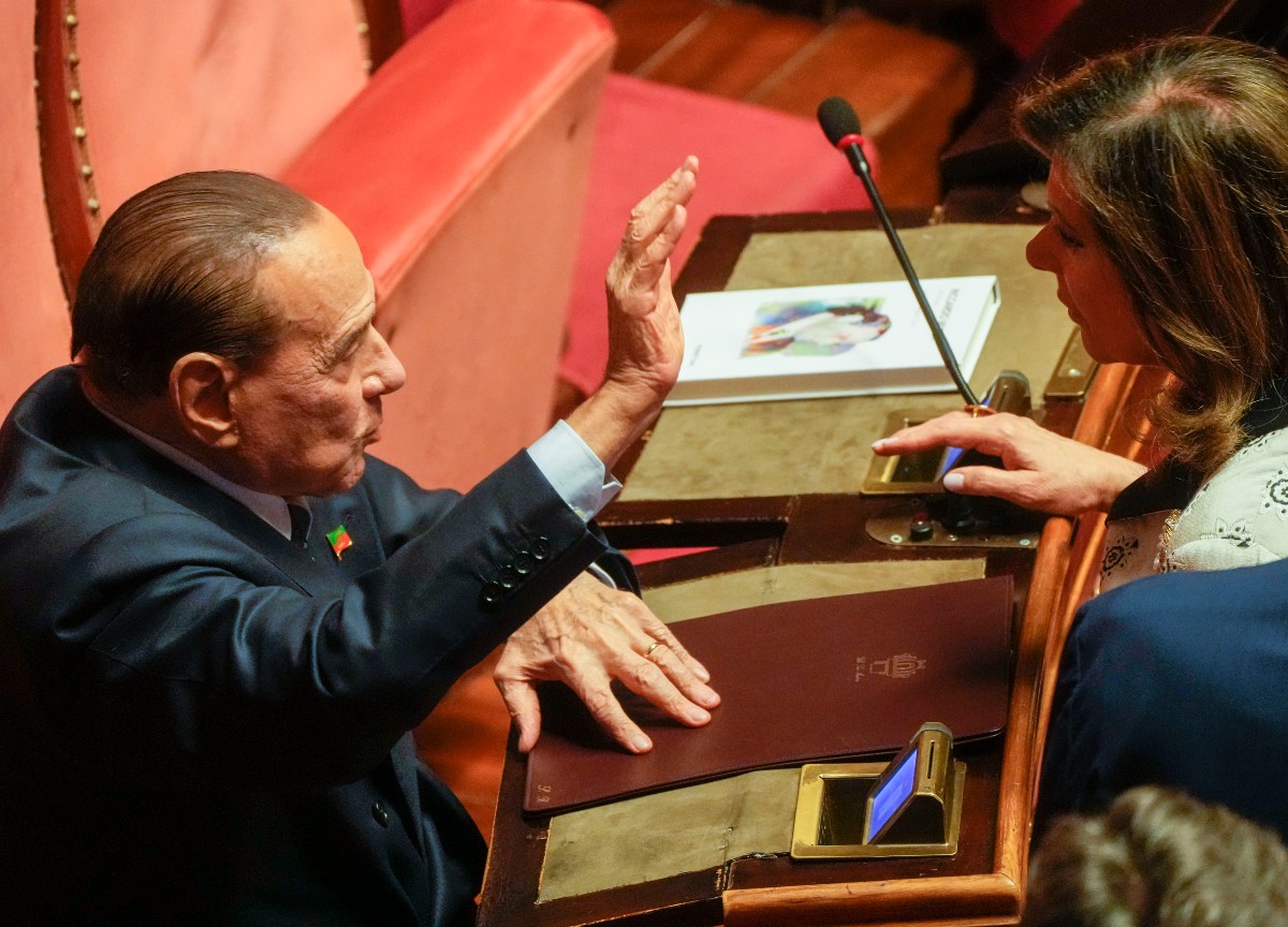 Fdi, Lollobrigida: “Compatti o voto”. Miccichè: “Fi valuti l’appoggio esterno” Fdi, Lollobrigida: “Compatti o voto”. Miccichè: “Fi valuti l’appoggio esterno”