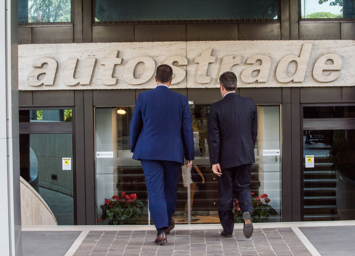 Autostrade, abuso di posizione dominante: l’Antitrust avvia un’istruttoria Autostrade, abuso di posizione dominante: l’Antitrust avvia un’istruttoria