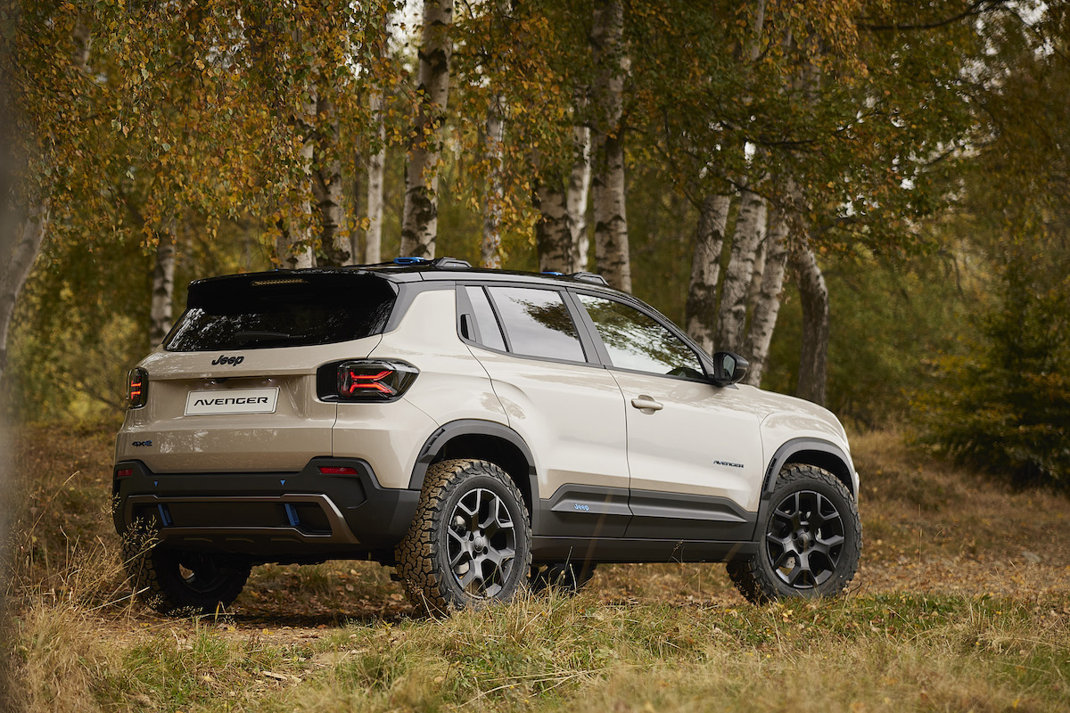 Jeep svela a Parigi il nuovo Avenger Concept 4×4 Jeep svela a Parigi il nuovo Avenger Concept 4×4