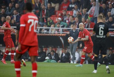 Nainggolan fuma in panchina, l’Anversa lo sospende. Le scuse del Ninja