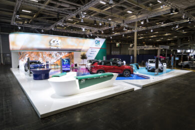 DR Automobiles Groupe a Parigi svela la Sportequipe 8 Hybrid Plug-in