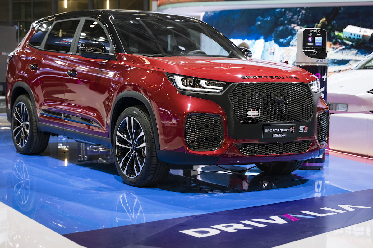 DR Automobiles Groupe a Parigi svela la Sportequipe 8 Hybrid Plug-in