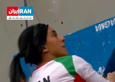 Iran, la situazione precipita. 16enne uccisa di botte perché non canta l’inno