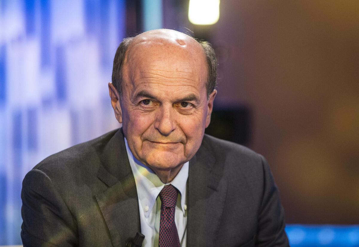 Pierluigi Bersani: “Al Mise le foto sono state inserite da una settimana” Pierluigi Bersani: “Al Mise le foto sono state inserite da una settimana”