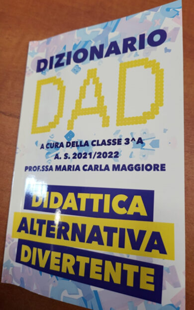 “Ti lovvo, crushare, cuorare”: in un libro il linguaggio degli studenti in Dad