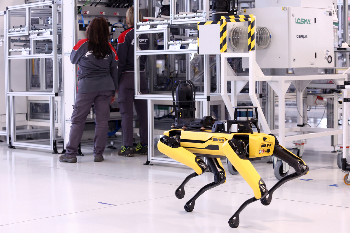 Iveco Group, FPT Industrial inaugura il nuovo stabilimento ePowertrain